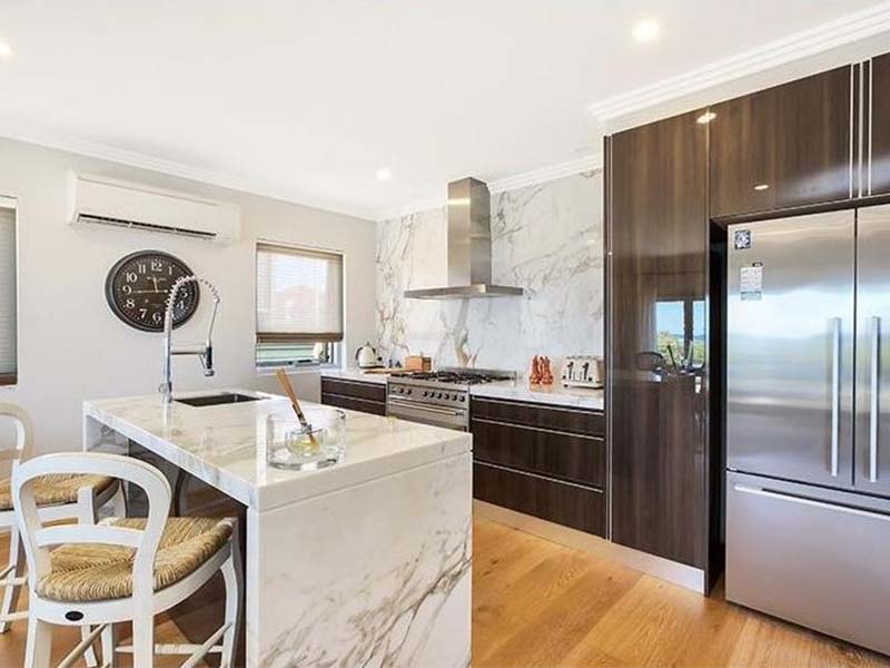 Warehouse Apartment in Eastern Suburbs, Sydney - Kitchen
