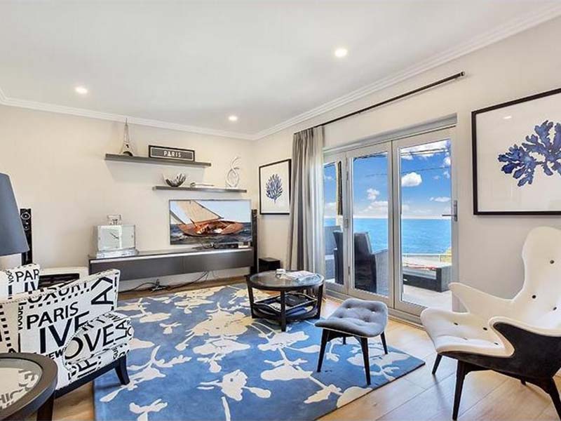 Warehouse Apartment in Eastern Suburbs, Sydney - Living Room