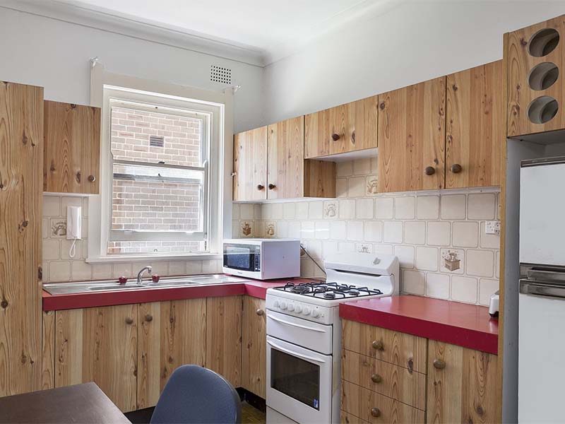 bondi beach renovator buyer unrenovated kitchen