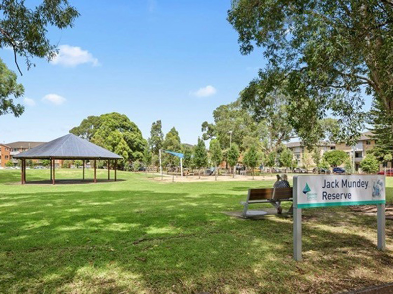 Buyers Agent Purchase in Eastlakes - Outside Park