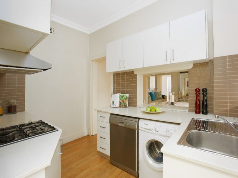 Buyers Agent Purchase in Campbell Bondi Beach, Sydney - Kitchen