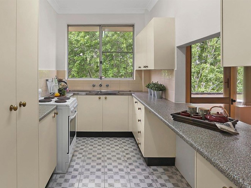 Home Buyer in Carlton, Sydney - Kitchen