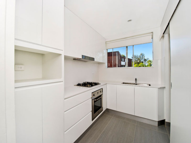 Buyers Agent Purchase in Evans Eastlakes, Sydney - Kitchen