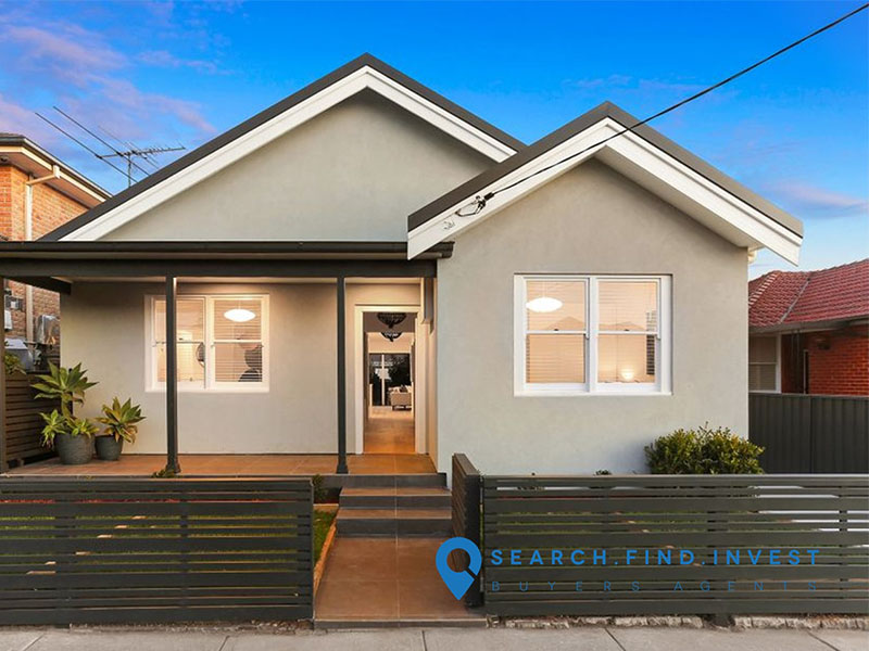 Home Buyer in Harry St, Eastlakes, Sydney - Front