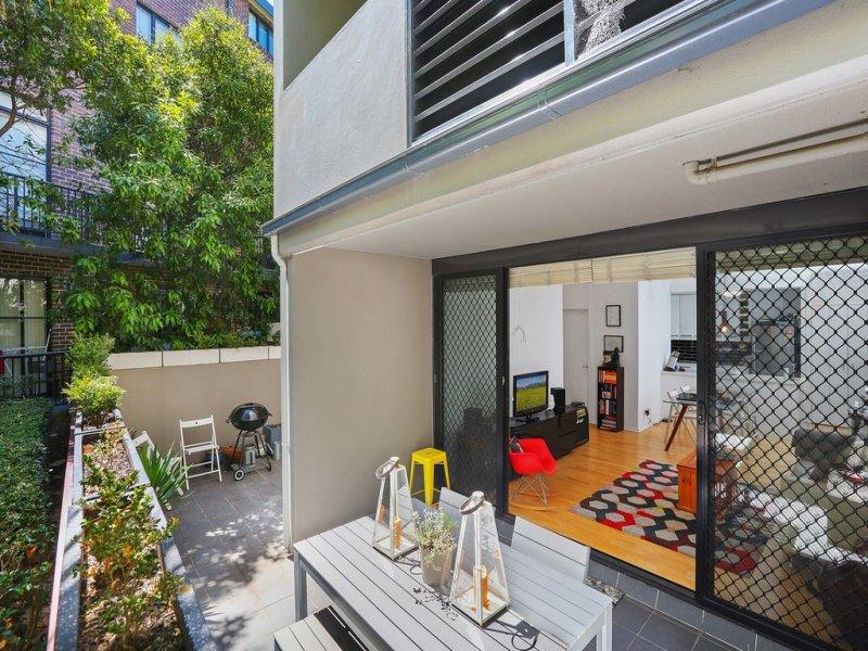 Home Buyer in Rose Chippendale, Sydney - Sliding Window