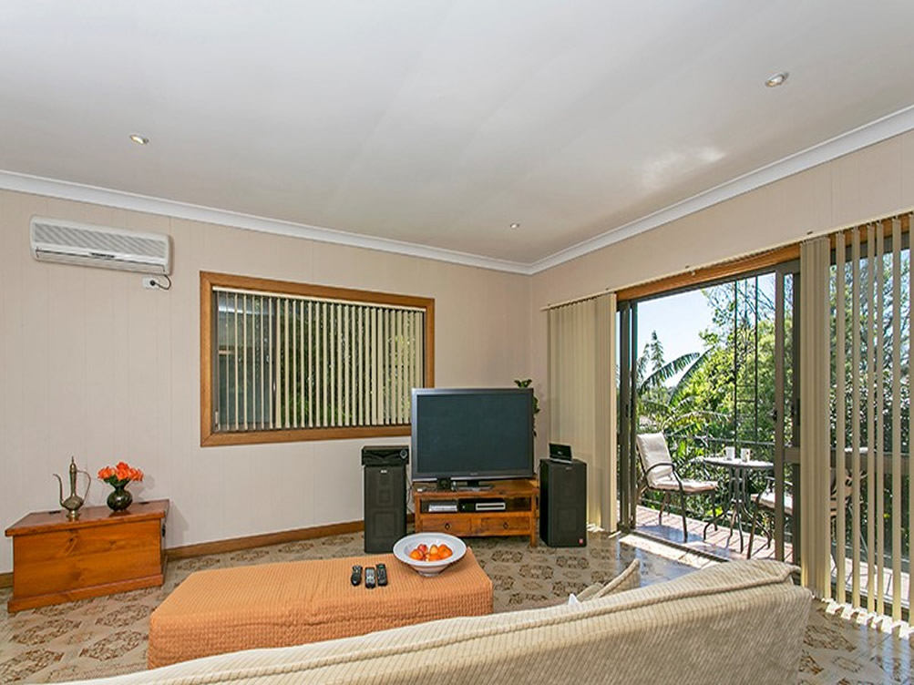 Earlwood - Livingroom2