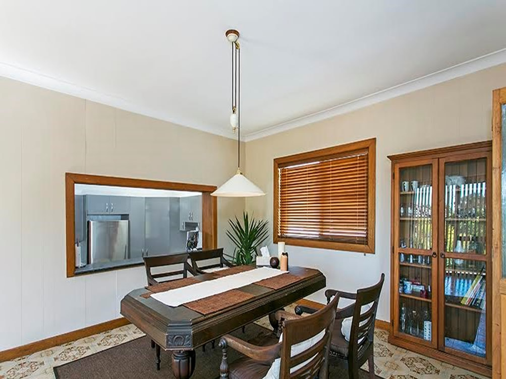 Earlwood - Livingroom