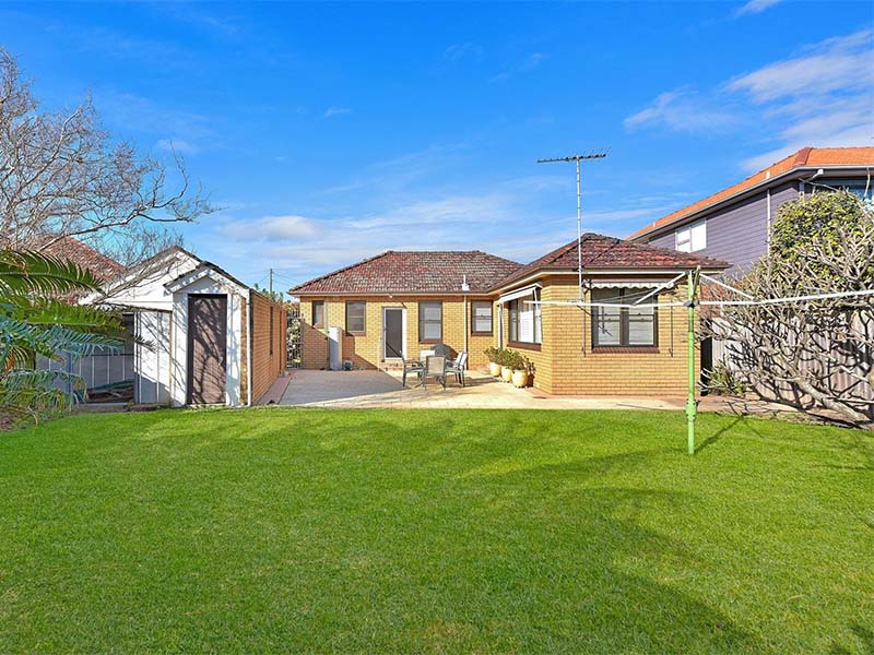eastern suburbs beachside family home-main