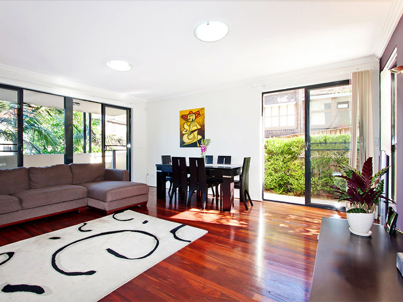 eastern suburbs courtyard apartment-livingroom