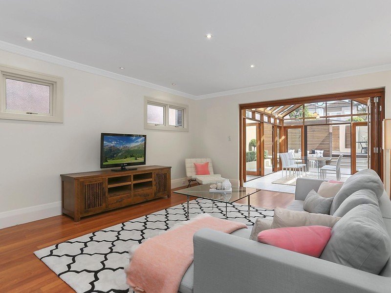 Edward Street Bondi Beach - Livingroom
