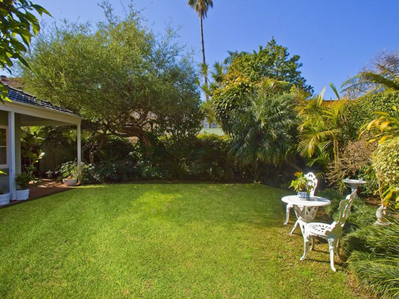 Double Bay - Backyard