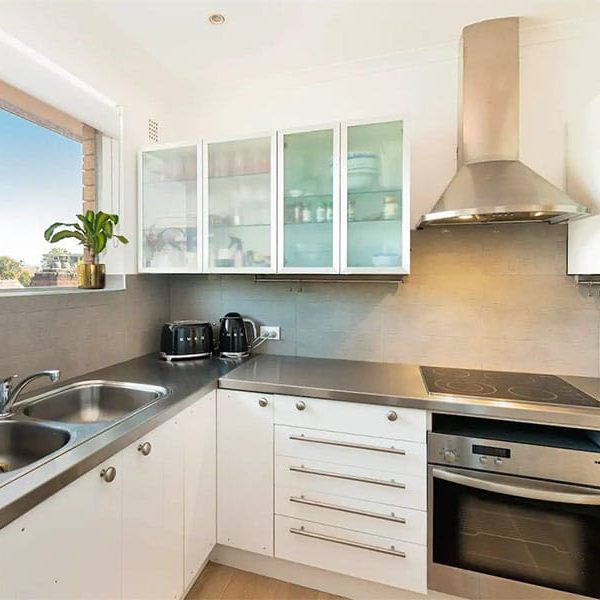 bondi-beach-home-buyers-kitchen-1