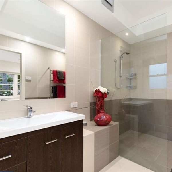 home-buyers-in-griffith_bathroom